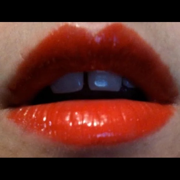 Givenchy Gloss Interdit Ultra Shiny Color Plumping - Picture 4 of 12